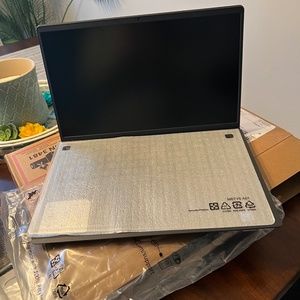 Dell Inspiron 15 3000 Model 3510